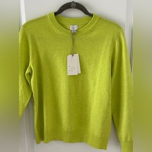 Women’s sweater lime green NWT perfect for st Patrick’s Day size small